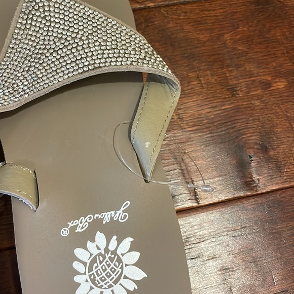 Yellow Box Flip Flops - Picture 3 of 5